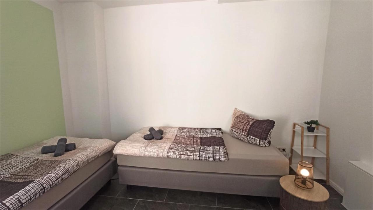 Apartment Fuer Bis Zu 7 Personen Mit Balkon Halberstadt Extérieur photo