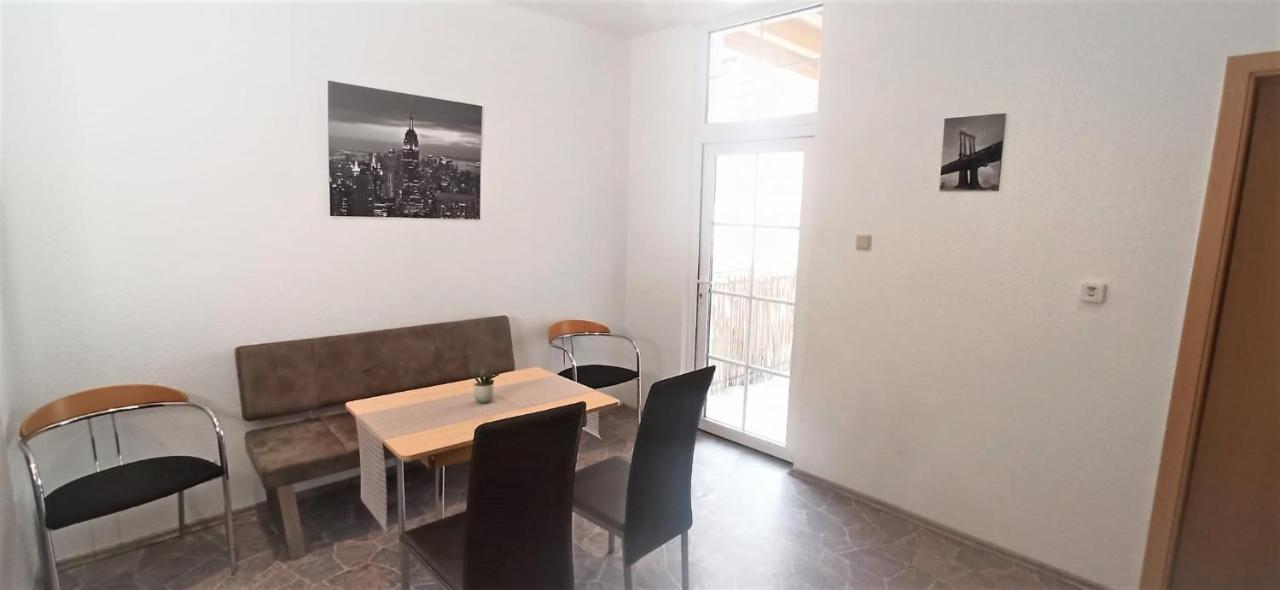 Apartment Fuer Bis Zu 7 Personen Mit Balkon Halberstadt Extérieur photo
